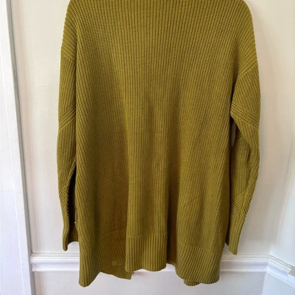 lululemon athletica Olive Green Cardigan - Picture 2 of 3